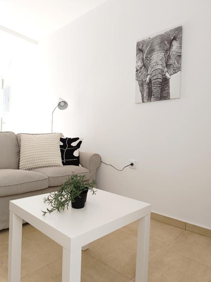 Sherry Suites V Apartamentos Parking Gratuito جيريز المظهر الخارجي الصورة